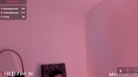   Annie  vic  online show from 5, 3, 2025