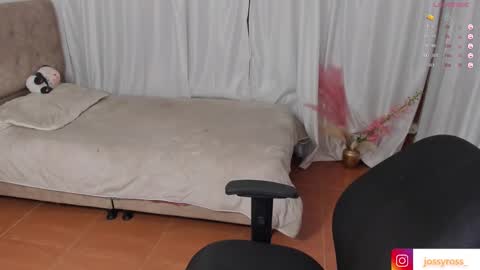 V  I C  T O R I A  online show from 18, 1, 2025