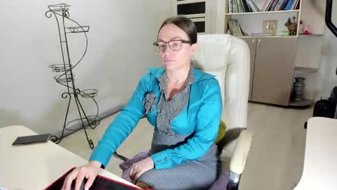 Ukrainian-woman online show from 14, 11, 2025