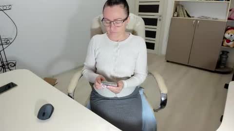 Ukrainian-woman online show from 21, 11, 2025