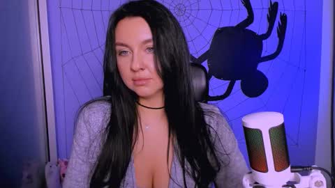 Snapshot of viki_vibes chatting on 21, 10, 2025 viki_vibes online show from 21, 10, 2025
