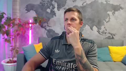 Snapshot of vikingchrisss chatting on 12, 11, 2025 vikingchrisss online show from 12, 11, 2025