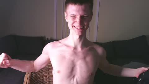 Snapshot of viksons chatting on 4, 1, 2025 Max online show from 4, 1, 2025