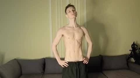 Snapshot of viksons chatting on 23, 11, 2025 Max online show from 23, 11, 2025