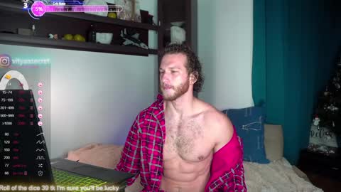 Snapshot of viktor_secret chatting on 19, 1, 2025 fansly VITEKsecret online show from 19, 1, 2025