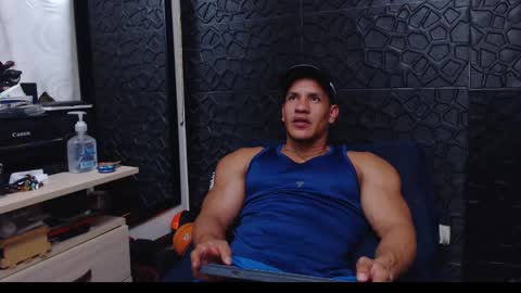 Viktor Herrera online show from 5, 1, 2025