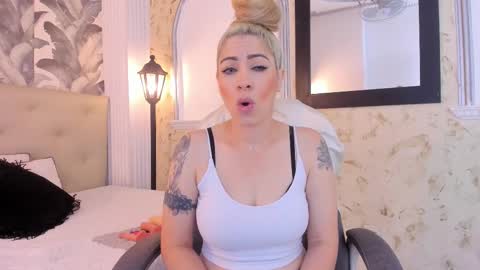 Viktoria online show from 5, 1, 2025