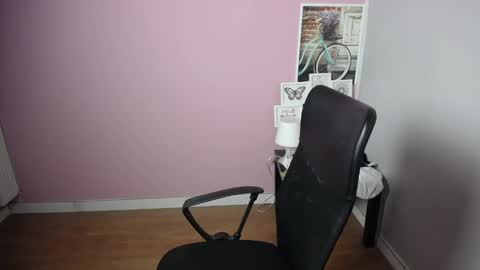 Snapshot of viktoria_lovely chatting on 23, 12, 2024 viktoria_lovely online show from 23, 12, 2024