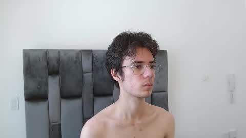 Snapshot of viktornoir chatting on 18, 10, 2025 viktornoir online show from 18, 10, 2025