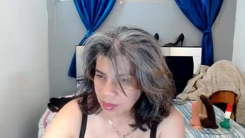 VIKY ADAMS online show from 28, 1, 2025