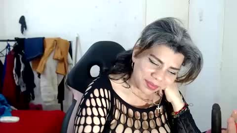 VIKY ADAMS online show from 4, 3, 2025