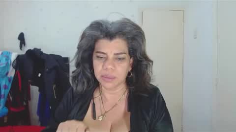 VIKY ADAMS online show from 5, 3, 2025