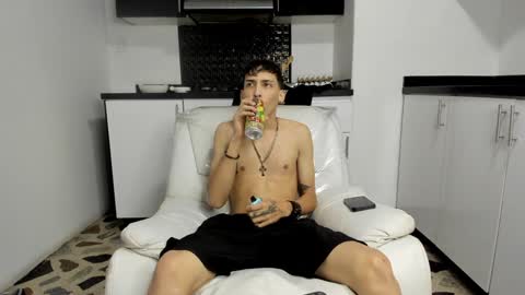 Snapshot of vincenthunter chatting on 2, 1, 2025 Vincent online show from 2, 1, 2025