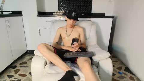 Snapshot of vincenthunter chatting on 4, 3, 2025 Vincent online show from 4, 3, 2025