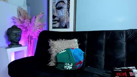 Snapshot of vincentsartori chatting on 10, 11, 2025 Vincent Sartori online show from 10, 11, 2025