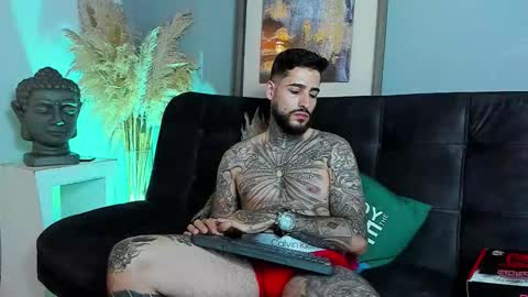 Snapshot of vincentsartori chatting on 29, 11, 2025 Vincent Sartori online show from 29, 11, 2025