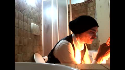 Snapshot of vinmin90 chatting on 30, 12, 2024 Zenith online show from 30, 12, 2024