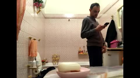 Snapshot of vinmin90 chatting on 3, 1, 2025 Zenith online show from 3, 1, 2025