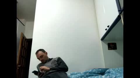 Snapshot of vinmin90 chatting on 6, 11, 2025 Zenith online show from 6, 11, 2025