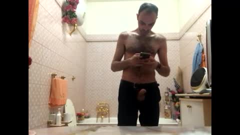 Snapshot of vinmin90 chatting on 12, 11, 2025 Zenith online show from 12, 11, 2025