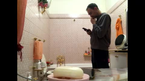 Snapshot of vinmin90 chatting on 25, 11, 2025 Zenith online show from 25, 11, 2025