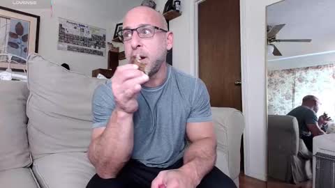 Vinny Marchegiano online show from 17, 9, 2025