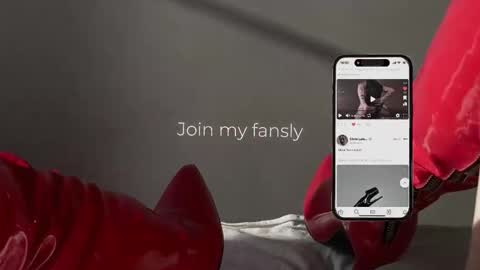 Diva Silvia online show from 12, 11, 2025