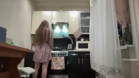 Funny  girl online show from 18, 12, 2024