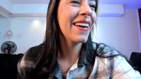 Violett  Everyday From 0530 to 1430 Col Time online show from 29, 10, 2025