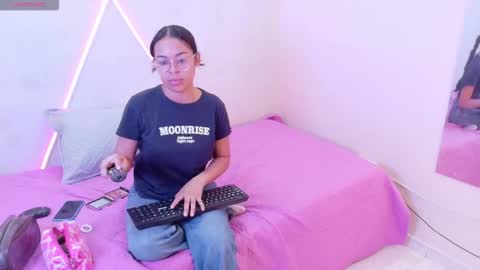 violet_and_dylan online show from 4, 2, 2026