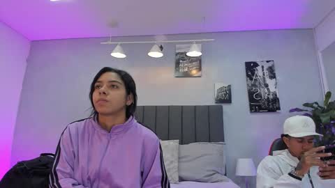 Violet and Myers online show from 24, 10, 2025