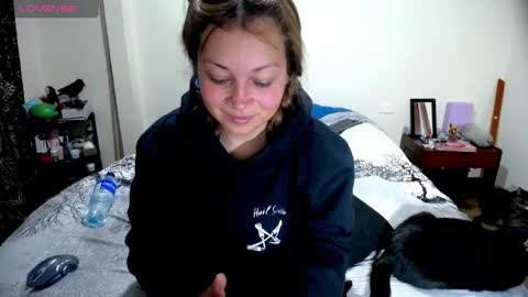  Violet  online show from 6, 10, 2025