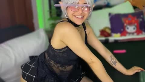 Violete Hentai01 online show from 22, 2, 2025