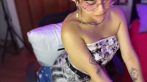 Violete Hentai01 online show from 2, 3, 2025