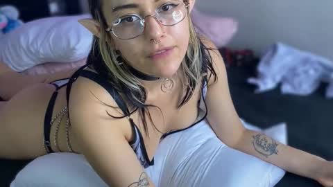Violete Hentai01 online show from 6, 3, 2025