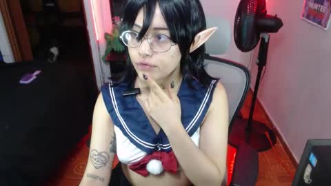 Snapshot of violet_hentai01 chatting on 19, 11, 2025 Violete Hentai01 online show from 19, 11, 2025