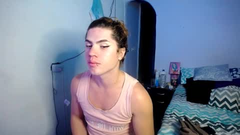 violet_hyuga online show from 9, 11, 2025