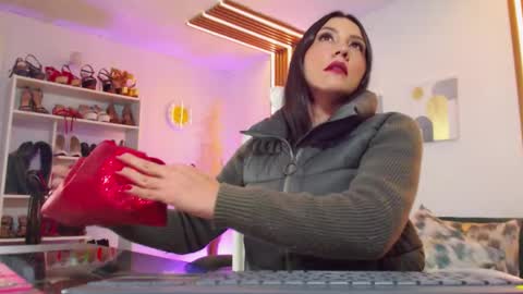 Snapshot of violet_lii chatting on 4, 2, 2026 Violet Lii online show from 4, 2, 2026