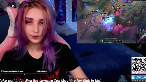 Snapshot of violet_noir_ chatting on 11, 9, 2025 Deya online show from 11, 9, 2025