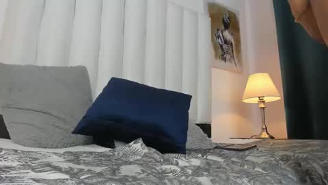 Snapshot of violet_queen2 chatting on 22, 3, 2026 Mary online show from 22, 3, 2026