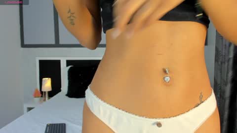  Violet  online show from 24, 1, 2025