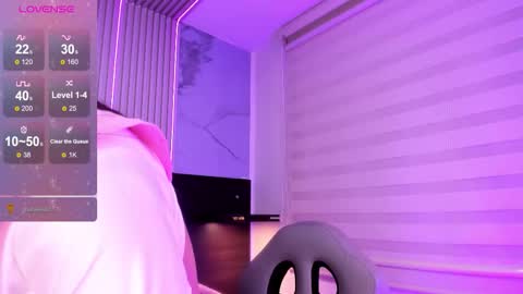 Snapshot of violet_spencer chatting on 25, 2, 2026 Violeta online show from 25, 2, 2026