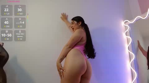 violet_tay1 online show from 15, 9, 2025
