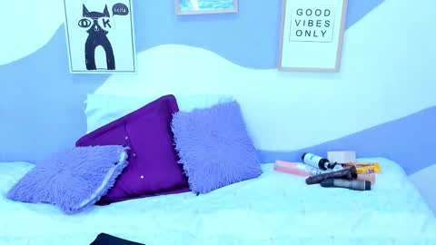 Snapshot of violeta_1404 chatting on 14, 11, 2025 violeta_1404 online show from 14, 11, 2025