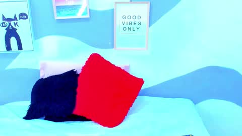 Snapshot of violeta_1404 chatting on 3, 12, 2025 violeta_1404 online show from 3, 12, 2025