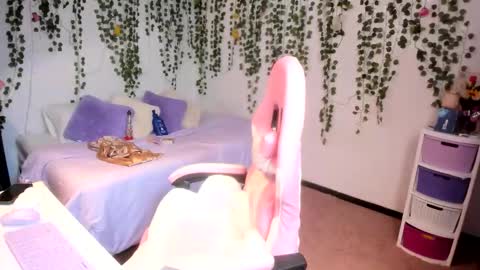 Snapshot of violeta_milleer chatting on 23, 10, 2025 Violeta online show from 23, 10, 2025