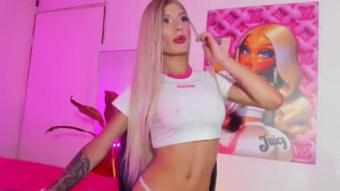 Violeta Princess Please help me with your thumbs up its important   online show from 26, 9, 2025