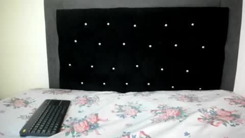 Snapshot of violetadumsper chatting on 19, 10, 2025 VioletaDums online show from 19, 10, 2025