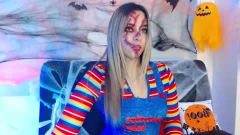 Snapshot of violetarainn chatting on 11, 10, 2025 Violeta online show from 11, 10, 2025