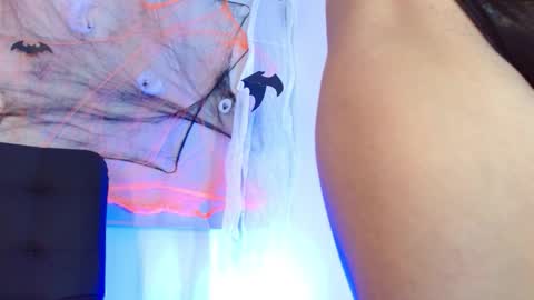 Snapshot of violetarainn chatting on 24, 10, 2025 Violeta online show from 24, 10, 2025